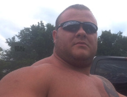 real-thick:Beefy Meathead - watch Real Thick TV