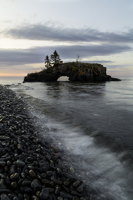 Hollow Rock by Andy Rathbun on Flickr.