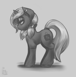 cauldroneer:  The weekend is already over. Six-day work weeks kinda suck :’&lt;  Got some other drawing done, but this was the only Pony art that made it anywhere. And it’s more of an art block doodle.
