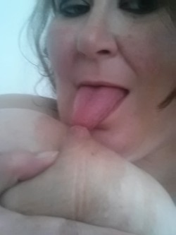wickedlywenchy:  Sticking my tongue out……hehehe