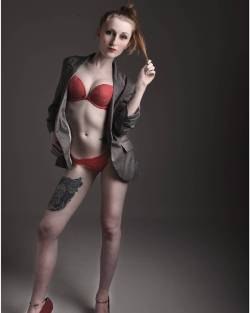 dontdoitdanielle:  #throwbackthursday to a shoot from December… go check out my @xtremeplaypen profile (link is in my bio) for more pics like this 😙 #xtremeplaypen #xpp #redunderwear #redamme #shoot #photoshoot