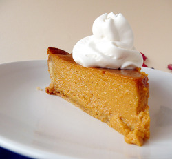 urbadtameez:  If pumpkin pie is your favorite, there’s a good chance you’re incredibly good looking. Scientists have yet to figure out why, but attractive people tend to gravitate toward pumpkin. People are walking by you asking, “Who is that person