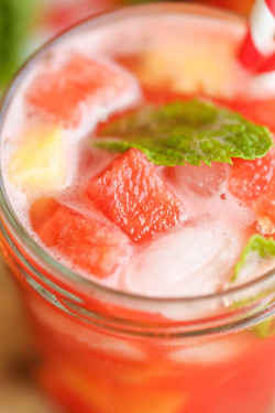 do-not-touch-my-food:  Watermelon Pineapple Lemonade