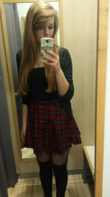 taika-talvi:  changing room selfies the other day, idk i like this outfitâ˜º