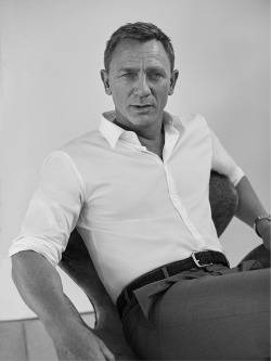 Maszületetjamesbond: Daniel Craig (1968)Casino Royale, Skyfall, A tetovált lány, A fiók, Torta 