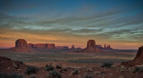 amazinglybeautifulphotography:Morning in Monument Valley, AZ [OC] [4790 X 2908] - Author: rutbah on reddit