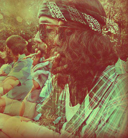 Hippie hottie pot smoker