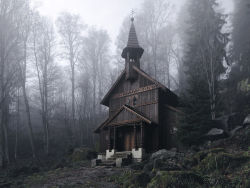 actuallyclintbarton:  alloyallusion:  Photos by Kilian Schönberger http://www.wired.com/rawfile/2014/02/brothers-grimm-homeland/?cid=18104544  this is some straight up fairy tale shit right here. 