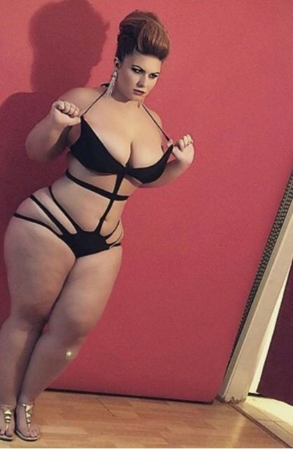 Jack off for curvy girl