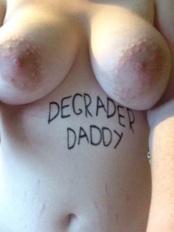 degrader-daddy:  This fat fuckpig wants to be degraded. Its cunt is currently too disgusting to post so I’ve told it to shave. Please heap abuse and contempt on the stupid fucking ugly pig.