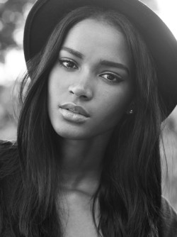crystal-black-babes:  Beauty Black Face - Leila Lopes - Beautiful Black Women Of The World Galleries:  Leila Lopes |  Most Beautiful Faces of Black Women |  Beautiful Black Face Models |  Black Girls In Underwear And High Heels |  Black Women In Stocking