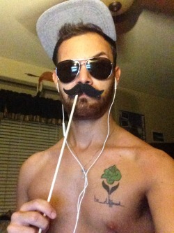 tinker-net:  justlearningasigo:  Bruh. Look at my sick ‘stache bruh.  Some serious morning ‘stache game.