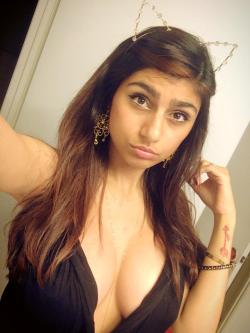 ada-sanchez:  i-sell-my-dreams:  Mia Khalifa   Mia had the potential to be the best pornstar in the fucking history. I don’t know what the fuck happened to her.