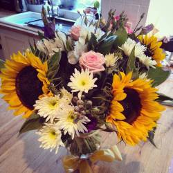 These beauties got delivered to me today :3 #flowers #sunflowers #luckygirl