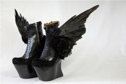 dollyvond:  Masaya Kushino AW13, Winged, Platform Boots 