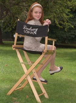 bewbin:  nancyjothisisalexisneierscalling: Lindsay Lohan on the set of The Parent Trap, 1998  Where is the other chair for the other Lindsay Lohan? 