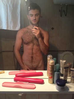 hairy-chests:  http://hairy-chests.tumblr.com/