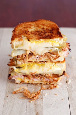 craving-nomz:  Cuban Grilled Cheese Sandwich