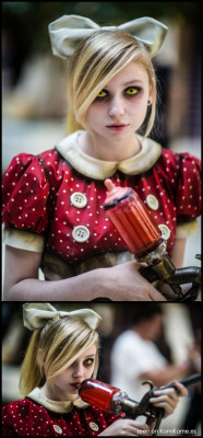 kamikame-cosplay:  Nice Little Sister from Bioshock video game seen at AWA 2013. Photo by Andrew Williams.