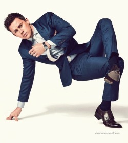 ilovemeninsuits:  Nice suit, Channing. 
