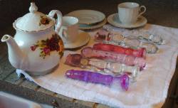psychedelictrashbag:  I didnt know how much i wanted a sexy tea party until now.