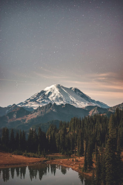 souhailbog:  ©   Bryan Buchanan |   Mount Rainier under the Moonlight  