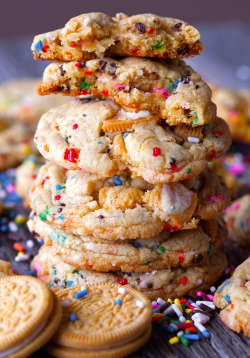 sweetoothgirl:  Cake Batter Golden Oreo Rainbow Cookies 
