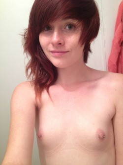 cool-in-a-perfect-world:  What cute little titties