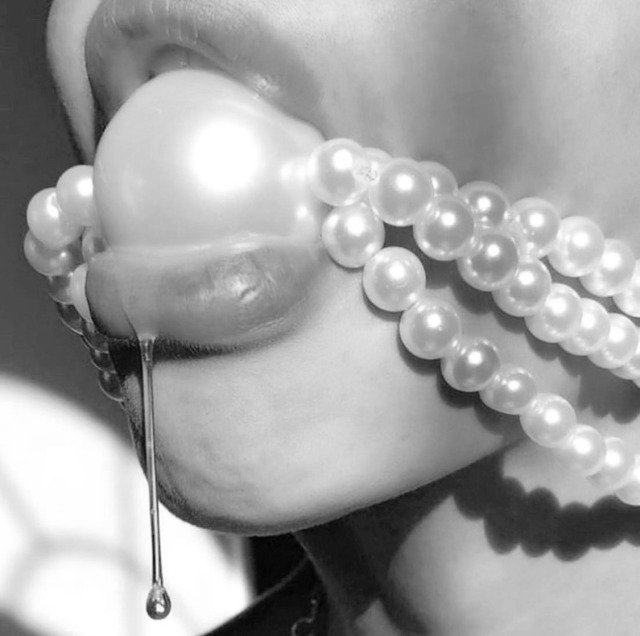 passionately-sexy:pinkslavegirl:•I love pearls•