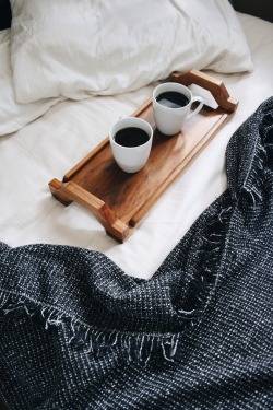 explore-everywhere:  westheritage:  West Heritage x Sackcloth &amp; Ashes A company from the PNW called Sackcloth &amp; Ashes makes handmade blankets; with every blanket you purchase, another blanket is given to your nearest homeless shelter. We’ll