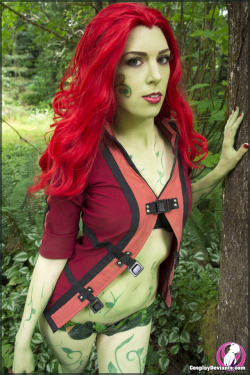 the-dark-joker-chronicle:  Sexy IVY !!!!   Sexy Cosplay and Geek things the liar of the Dark Joker like,follow,reblog    Click here for the archive