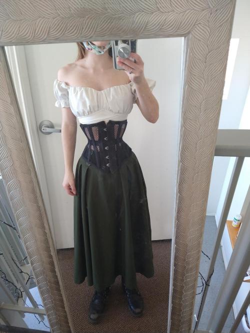 bustiers-and-corsets:  One of my favorite outfits