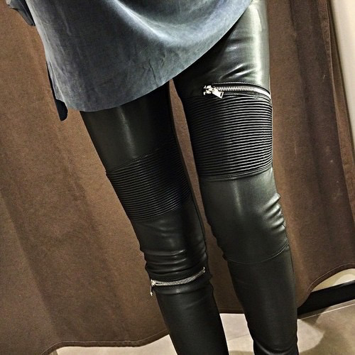 Black leather pants style