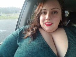 lisalinguica:  thkssbsh:   lisalinguica:  I tried to make a sexy face but I just look squinty and confused.  Show more of yourself you’re amszing   Ya wanna see more eh? You’re in luck pal. www.msfatbooty.bigcuties.comhttps://clips4sale.com/studio/42748