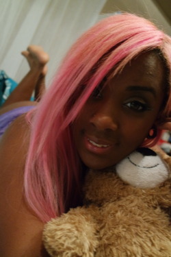Ayume rocking pink hair and a teddy bear
