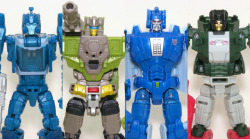 thelastgherkin:  Transformers: Titans Return Deluxe Class, 2016-2017Click here for something cool.