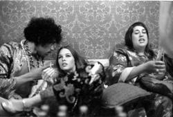twixnmix:    Jimi Hendrix, Michelle Phillips and Cass Elliot backstage at the Hollywood Bowl, 1967. Photos by Henry Diltz