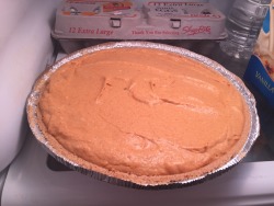 foodffs:  My roomie and I made this no-bake pumpkin pie last night!  It’s really more like a cheesecake or a mousse.  2 cups canned pumpkin 8 oz whipped cream cheese 1 ½ pint heavy whipping cream 3 tbsp pumpkin pie spice 1 tbsp butter 2 tbsp dark brown