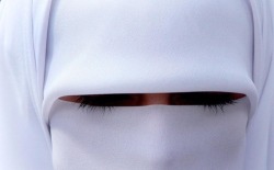 lyrical-law:dieandsing:  burka   Not a burqa but ightttttt