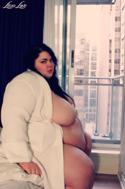 extracheesegirls:  Fat Just Dripping Everywhere Like Extra Cheese! http://extracheesegirls.tumblr.com/ 