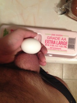 dansdallyings:  Wow! Over 600 followers! Well my stars, y’all know how to make a boy feel special! Here is a cheeky pic for you. I saw the grade AA extra-large eggs at the store and I had to see how I compared. Right on target I’d say. Lol!  Please