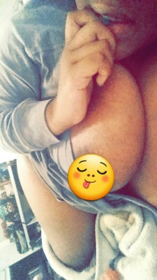 jaylablue:  Titty Tuesday 🙌 from last night Nipple not included 😋