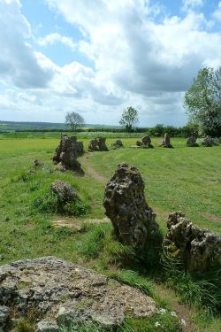 archaicwonder:  The King’s Men Stone Circle, England The King’s Men are part of the Rollright Stones, a complex of three Neolithic and Bronze Age megalithic monuments near the village of Long Compton, on the borders of Oxfordshire and Warwickshire.