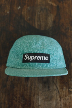 ianwilkinson:  Selling this Supreme 5 Panel.  Hit me up with offers, as always serious offers only! condition 9/10 Hit me up!