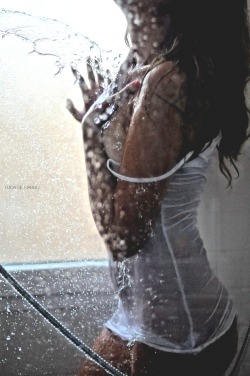 Dripping Shower // Elisa