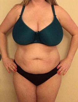 justbigasstitties:  45 years old. 32H/J. Damn! Milf with some BIG titties on her!!