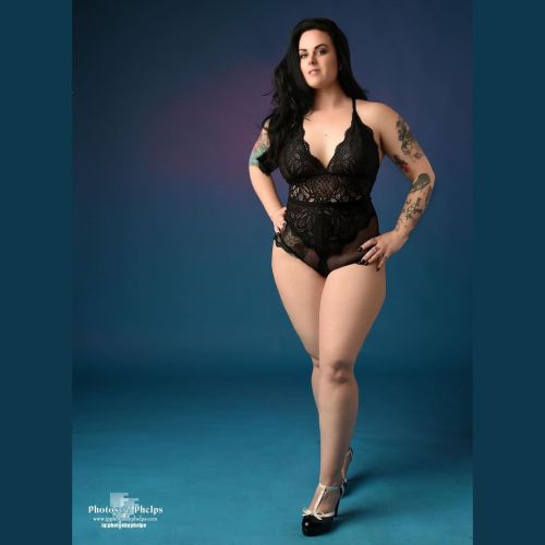 @ms.sinister.rose showing off the lacey one piece.  #goth #curves #hips #longhair #photosbyphelps #heels #retro www.jpphotosbyphelps.com  (at House of Photography Studio) https://www.instagram.com/p/CNK2vJkA0LA/?igshid=69l4ilxgffie