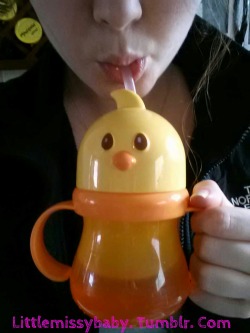 littlemissybaby:  I bought the most adorable sippy! Perfect for Easter and it has a cute little bendy straw! 