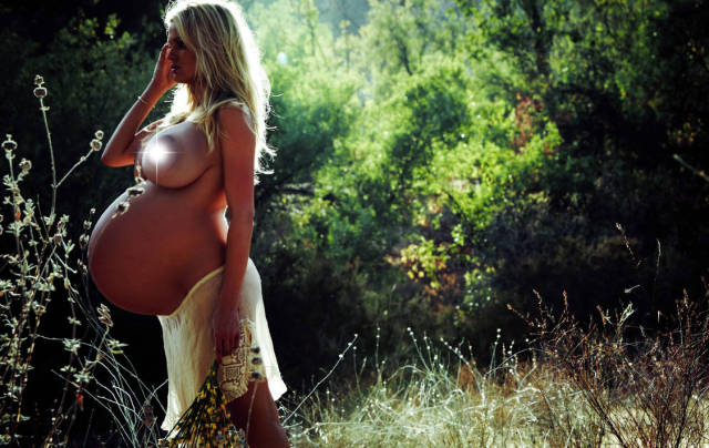 preggoworship:One with nature 🏞️