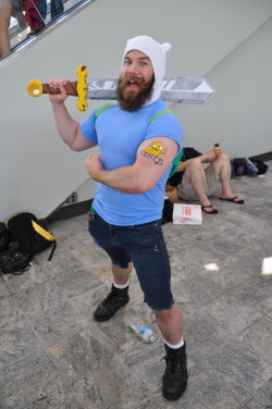 alyxiane:  sublimesublemon:  manthropologist:  Cosplay of the day. I believe this bear is Finn the human from Adventure Time?   Man this guy is so damn cool. I saw him at Otakon and asked to take a picture. He happily obliged (such a cheery dude) and